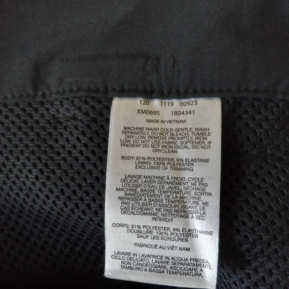 Columbia Performance Fishing Gear shorts size 28 with 10in inseam 5 pockets - Picture 8 of 9